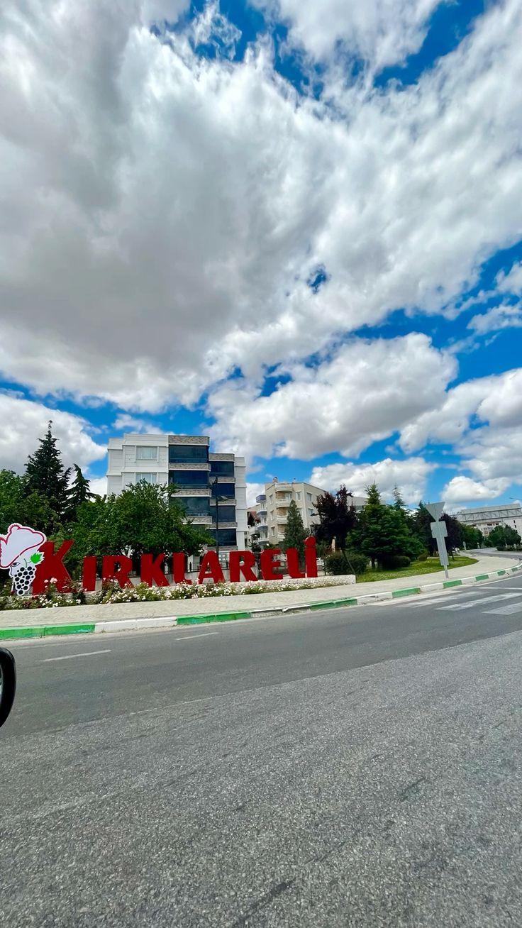 Kırklarelinin Girişi